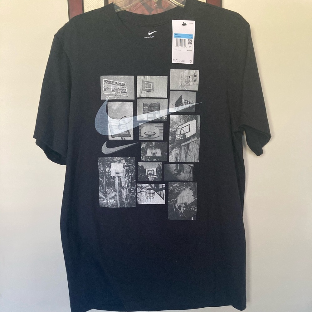 Nike (The Nike Tee) Shirt